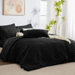 Queen Seersucker 7-Piece Cotton Blend Comforter Set Black